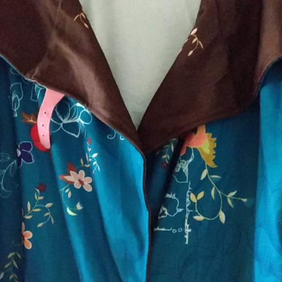 Coat - Picture 2 of 2